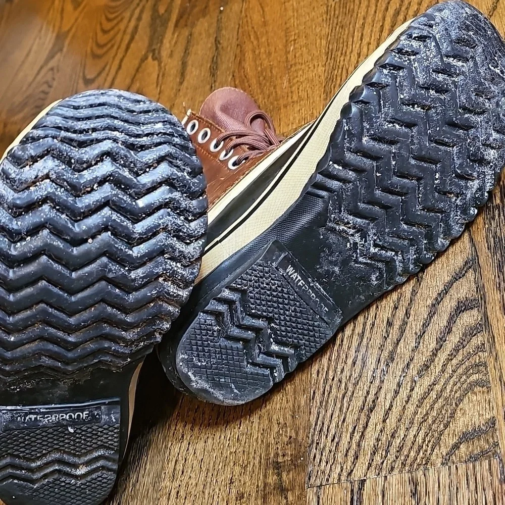 Sorel durable lace